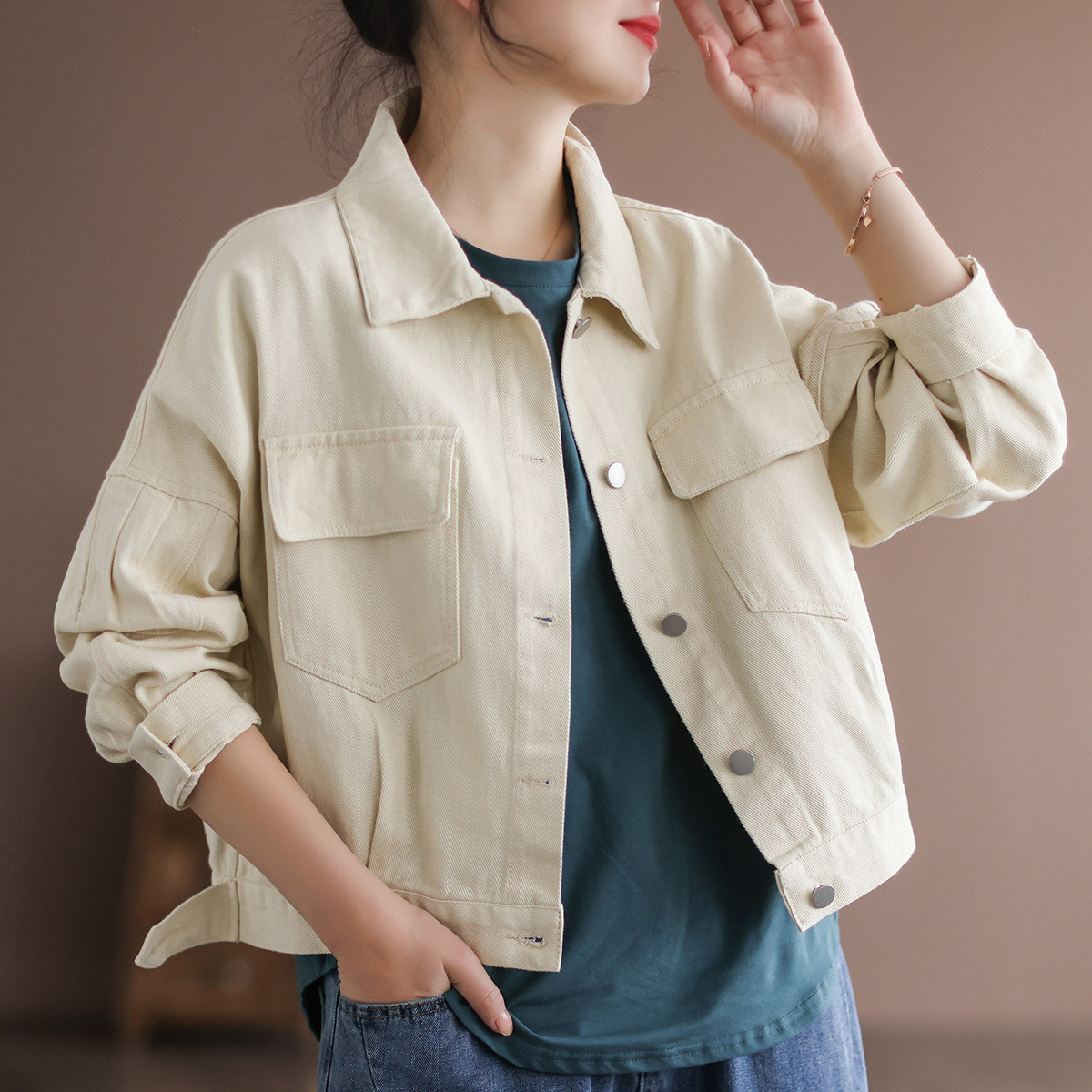 代勒文艺复古棉质纯色工装短款外套女士春季新款宽松显瘦长袖上衣