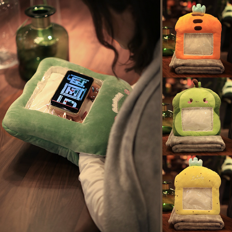 玩绒熊_可爱冬天季暖手抱枕插手捂毛绒午睡两用毯男女生可视看玩手机