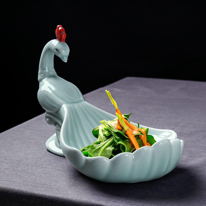 个性粉青陶瓷孔雀造型盘子饭店用特色异形盘冷菜小吃创意餐具包邮