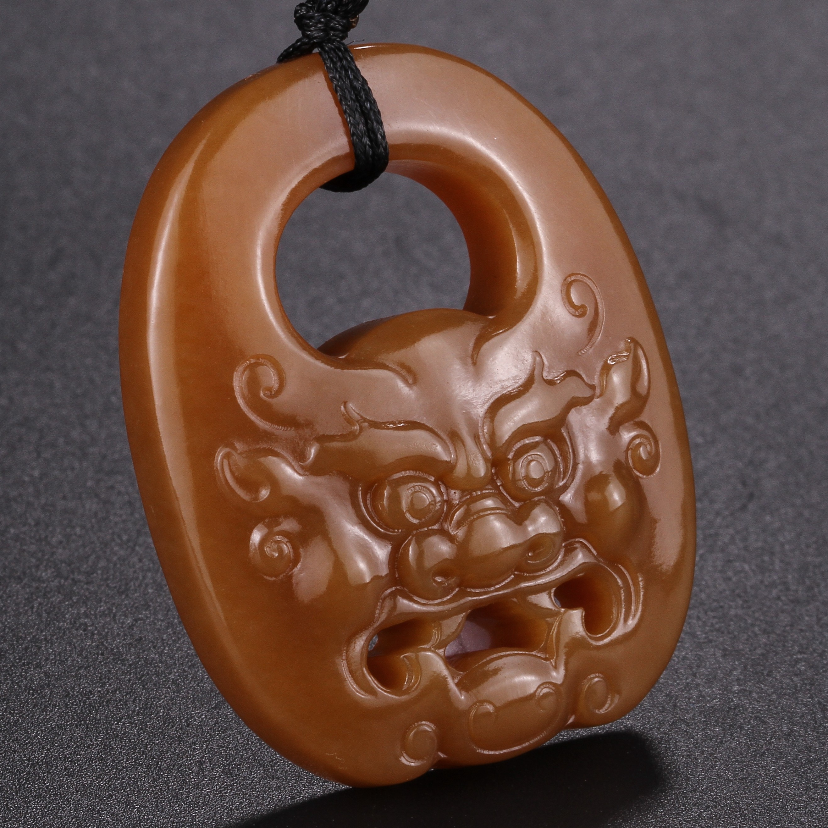 【佩戴系列】和田玉纯糖【仿古兽面】挂件20.85g