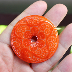 满色翡翠挂件图片