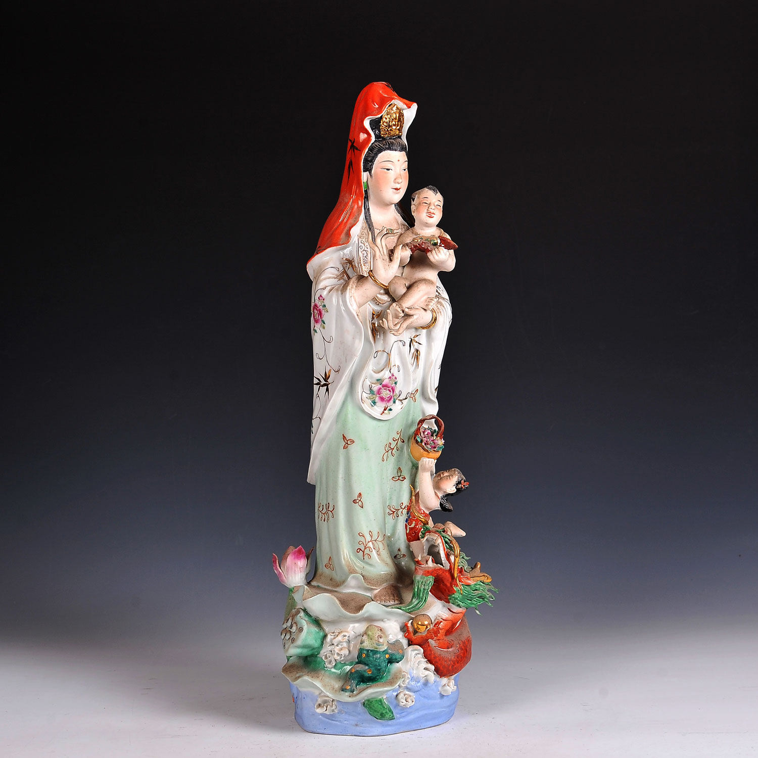 《降龙观音》著名陶瓷美术家雕塑名家曾山东作品