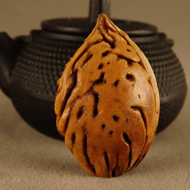 3cm 王静静作品【左家娇女】苏工纯手工核雕桃核单籽吊坠