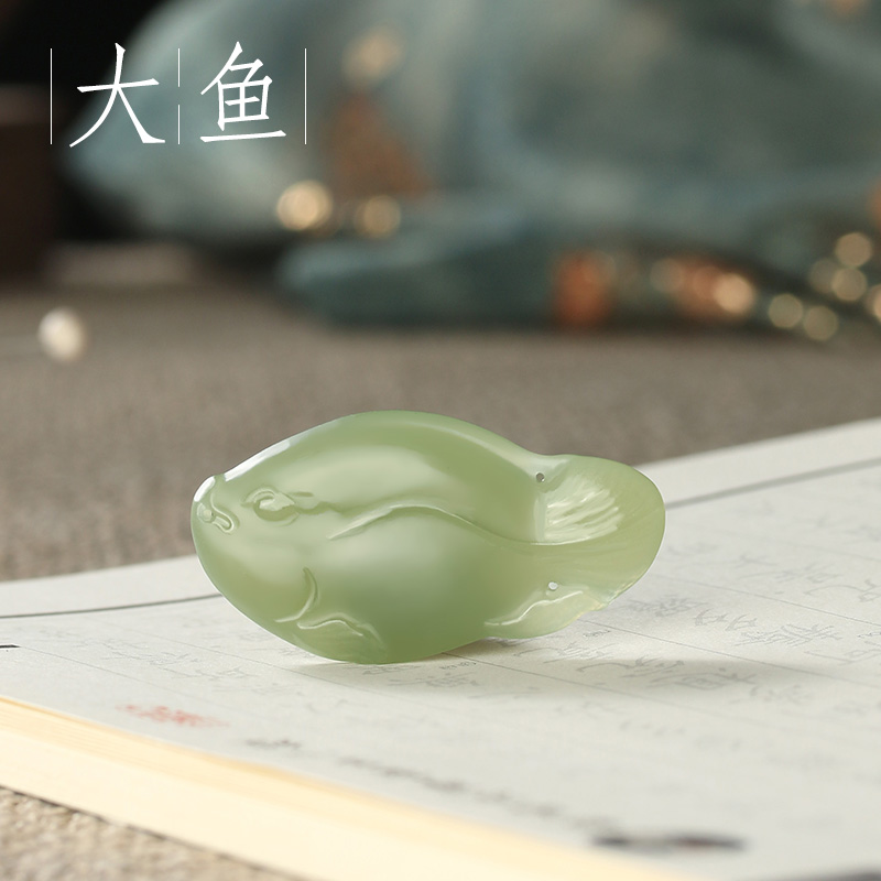 天然和田玉小鱼吊坠大鱼海棠玉石挂件新疆玉佩年年有余男女把玩件