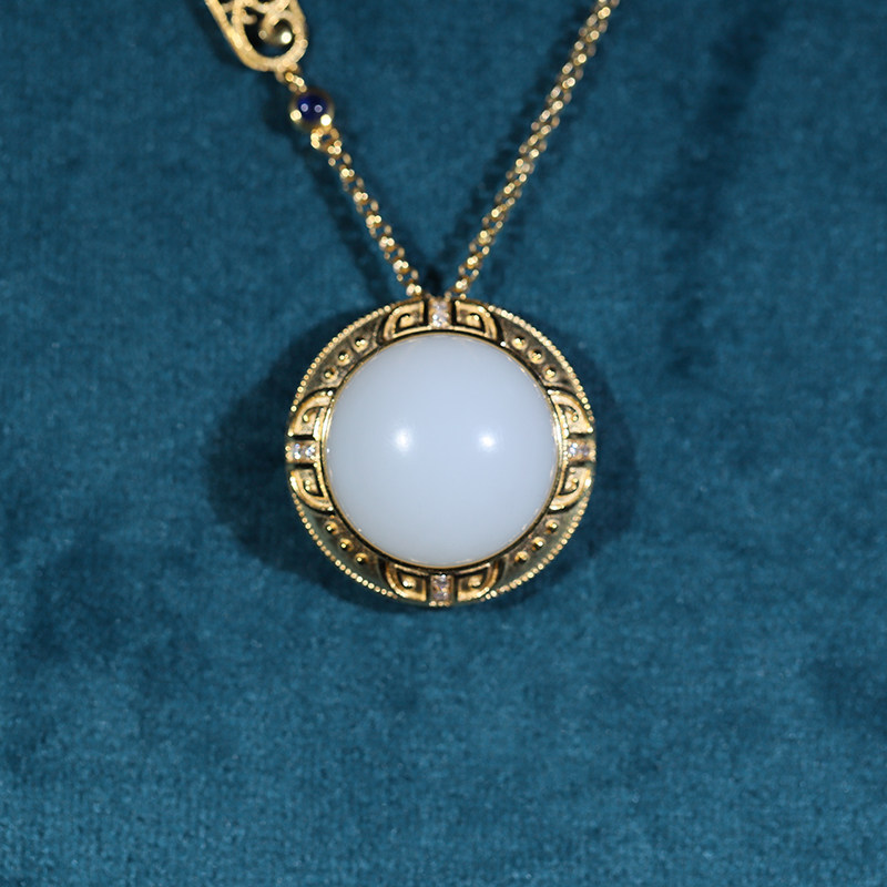 新疆和田玉羊脂白玉籽料金鱼金镶玉18k金香囊吊坠苏工女油性足