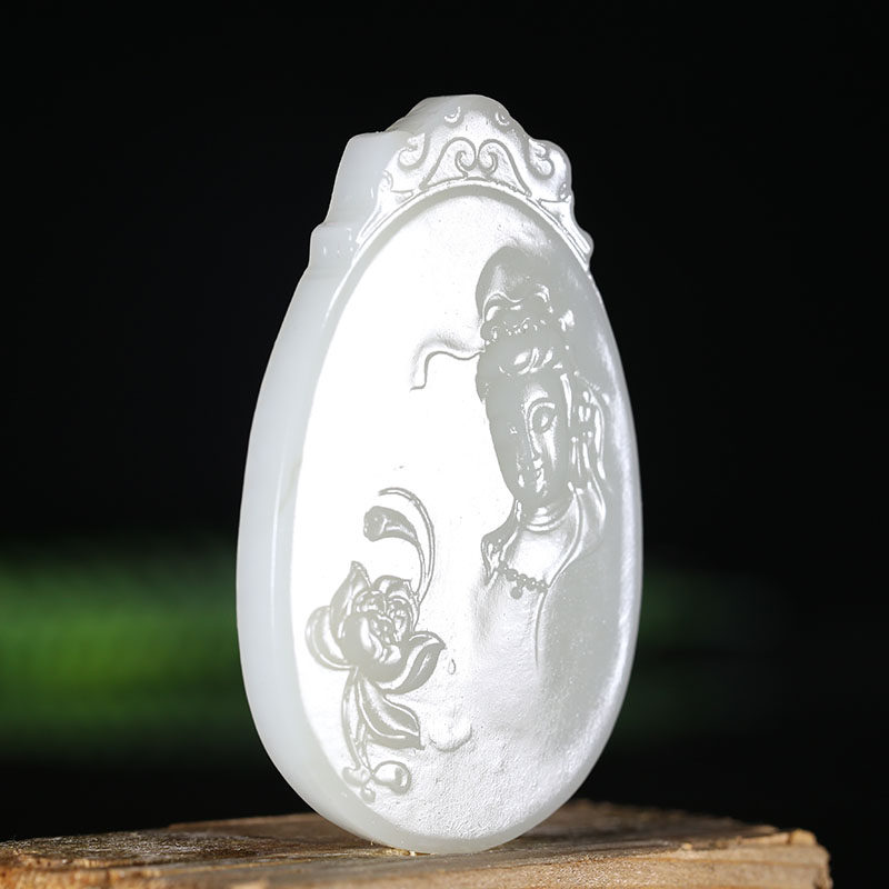 【玉面观音】和田玉 持莲观音挂件玉牌 51.442克
