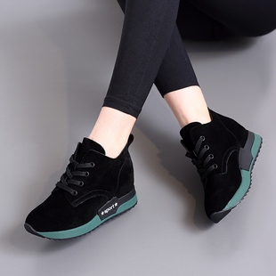 内增高女运动鞋