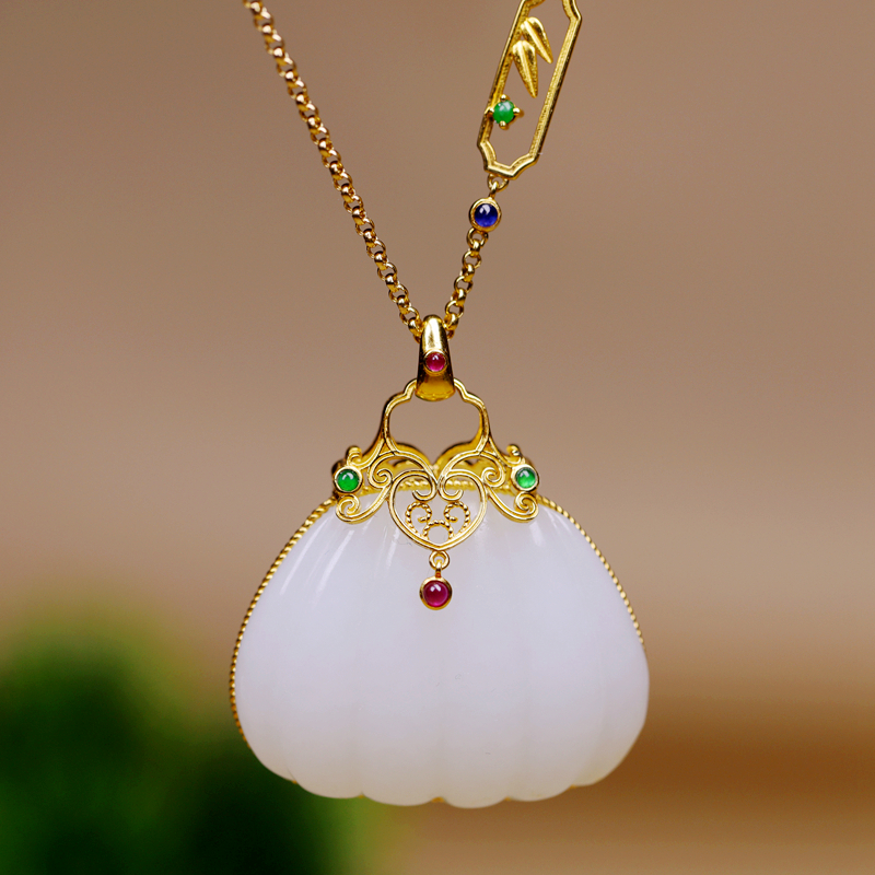 原创设计和田玉钱袋子吊坠18k金镶玉钱包挂坠籽料玉坠女款苏工