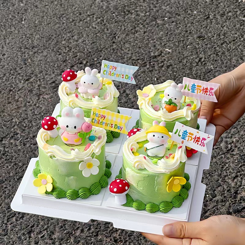 61儿童节蛋糕装饰可爱兔子蘑菇小花摆件六一节日快乐烘焙插件插牌