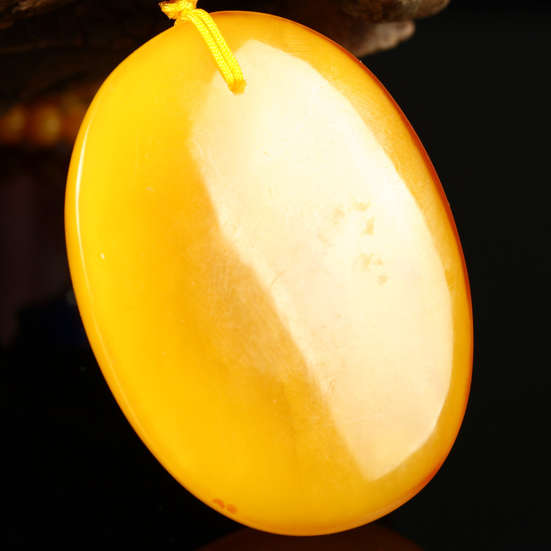 24.09克(含蜜蜡链)天然鸡油黄 满蜜 蜜蜡光牌挂件 a631r