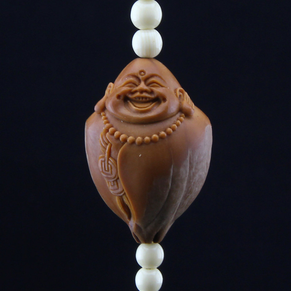 苏州舟山核雕老师陈雪忠作品《包衣弥勒》单籽