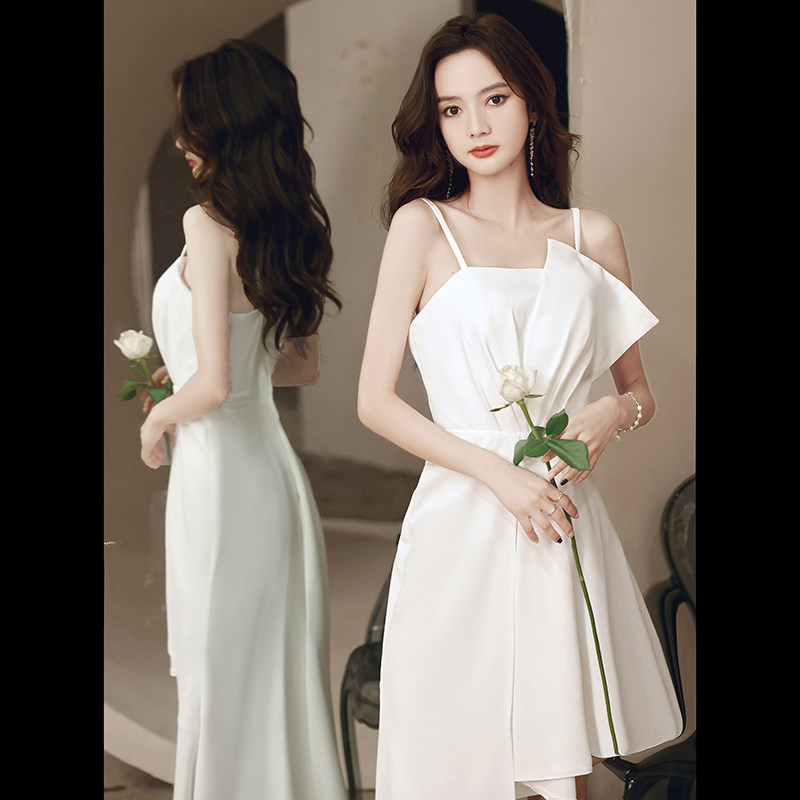 宴会晚礼服裙女2021新款气质高端轻奢小众设计感白色吊带法式洋装