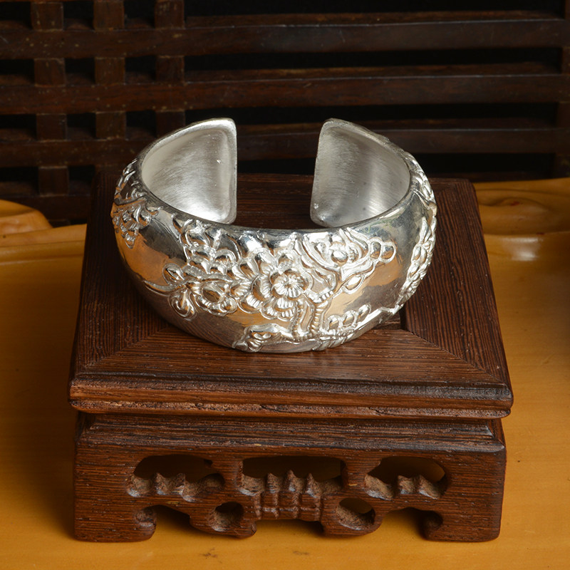 联合国工艺大师 寸发标亲制 桃花 银手镯82克 金银器收藏级