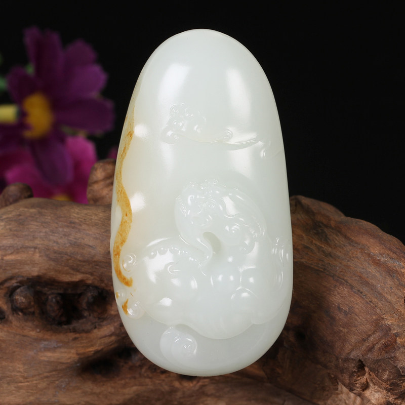 【藏品】苏州大师钱建峰精雕 和田玉羊脂白玉貔貅辟邪挂件 61.89g