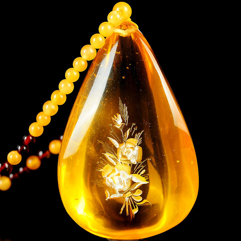 20.81克(送蜜蜡链)通透精美精雕金珀 玫瑰花挂件【强荧光】