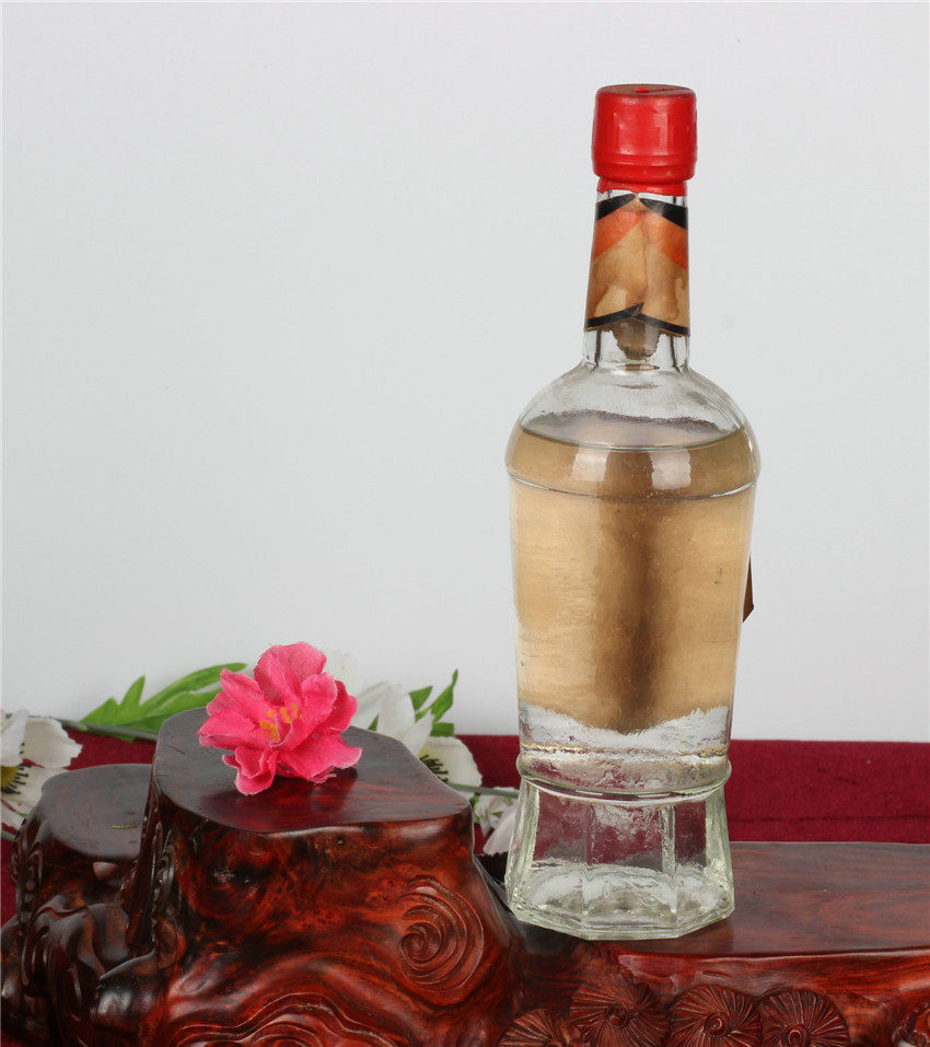 【淘酒中国】80年代董酒白董1瓶