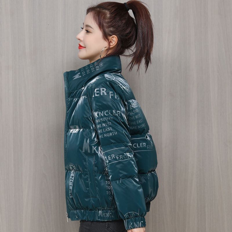 羽绒服女短款加厚2020年新款时尚洋气亮面印花羽绒服女冬短款外套