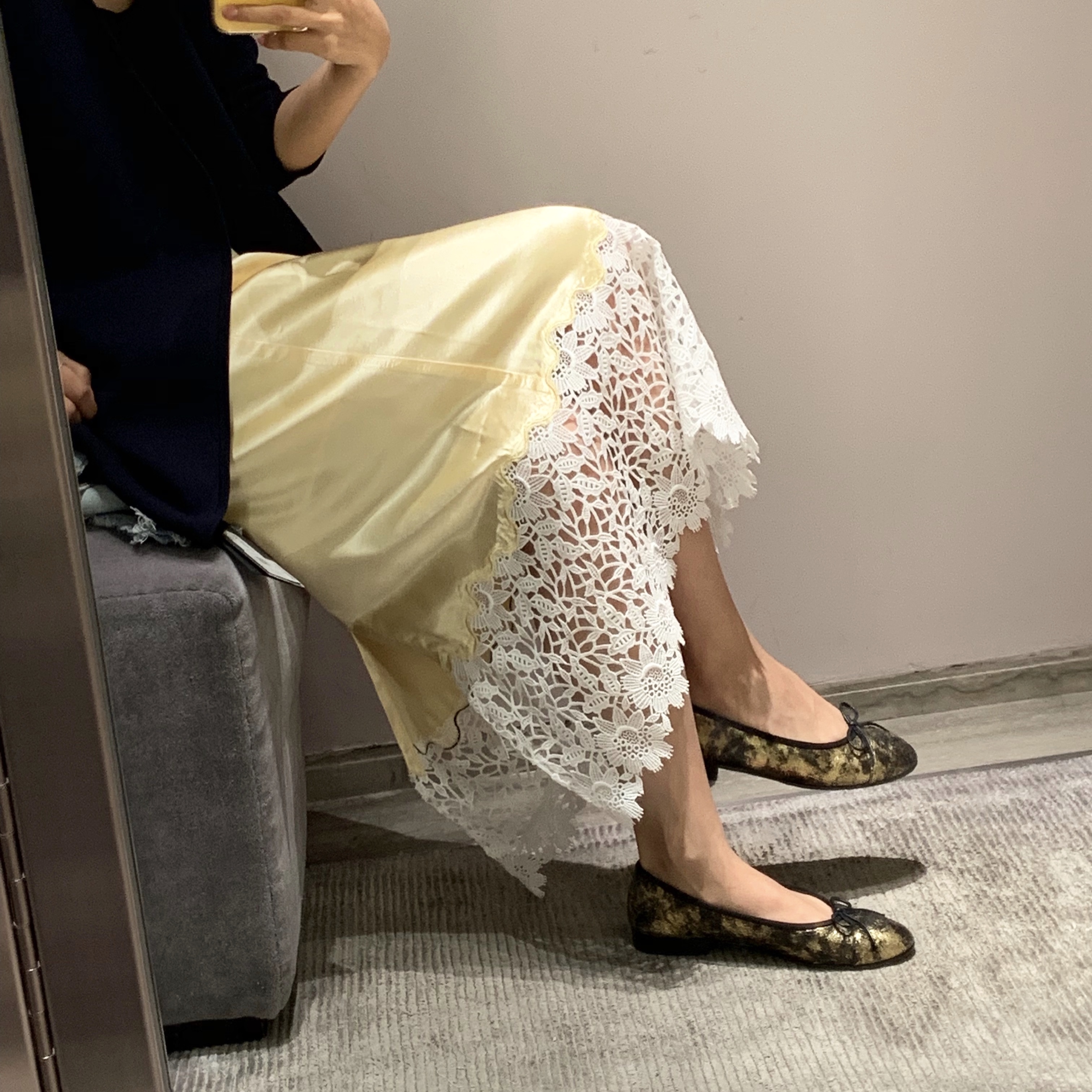BLUE COLLECTION 2021S/S 丝质蕾丝拼接半身裙在类目 女装/女士精品, 半身裙中 - 来自Buy2taobao.com提供专业的淘宝代购服务