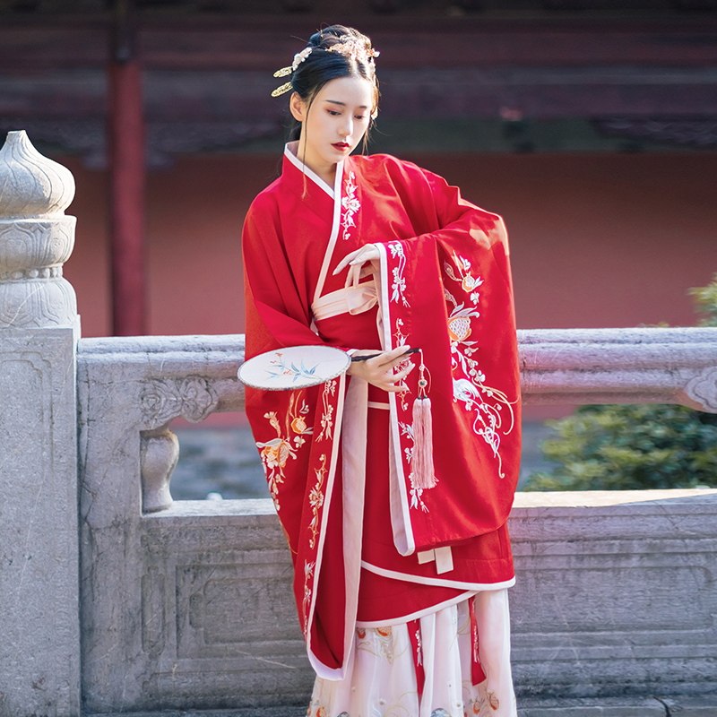 一折汉服曲裾女 正规 传统