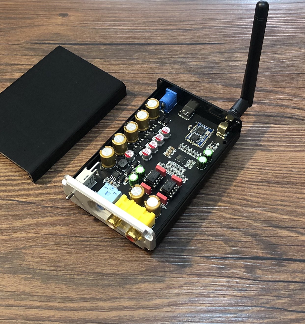 全声qs-1 es9018k2m解码器超csr8675蓝牙5.0无损接收qcc5125