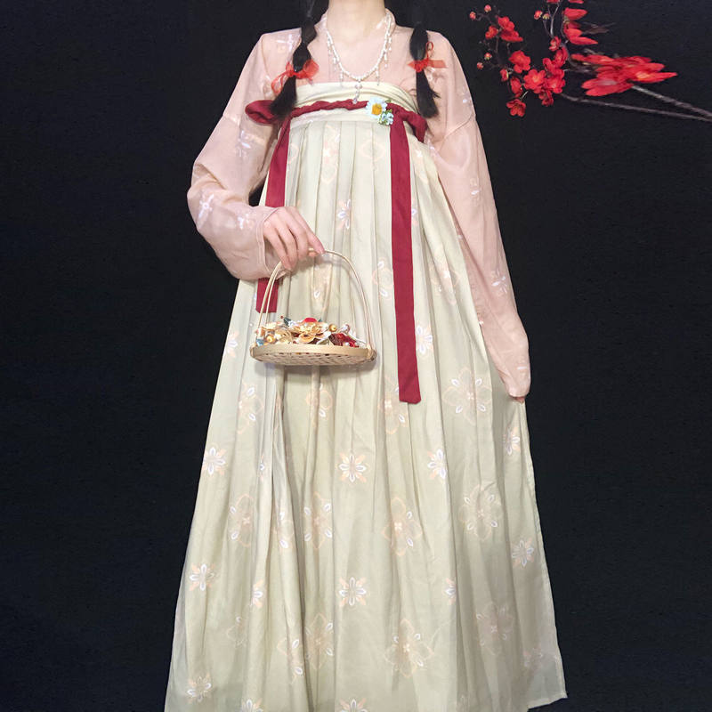 唐代古装女齐胸襦裙
