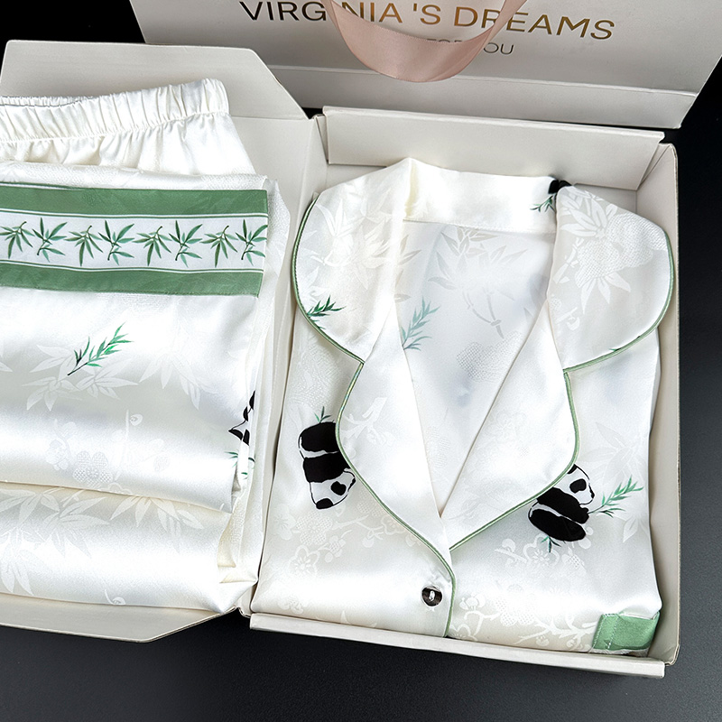 新中式熊猫元素生日礼物女生送闺蜜实用高级感丝绸国风睡衣礼盒装
