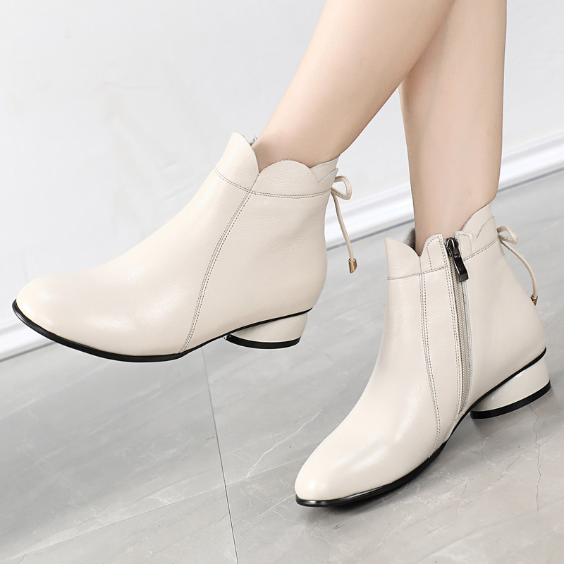 2020年新款秋季真皮小短靴平底百搭女鞋中跟马丁靴女靴春秋单靴子