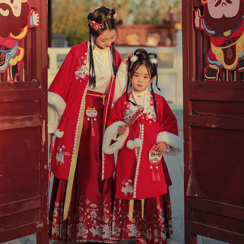 总角汉服 元日 原创改良马面长短裙加绒明制短袄女童红色拜年服冬
