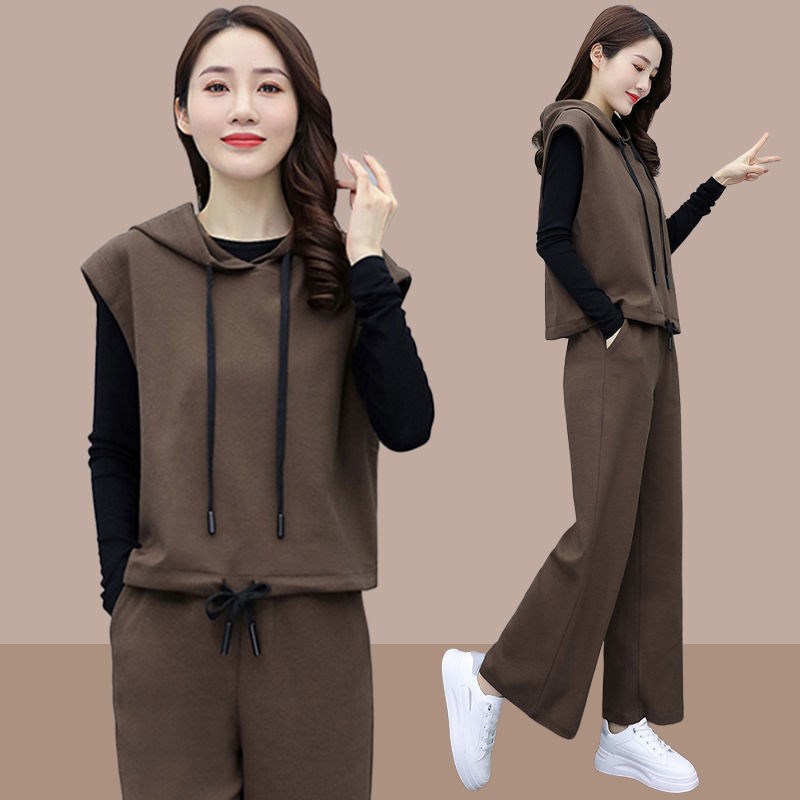 2021年新款运动潮流女洋气减龄卫衣