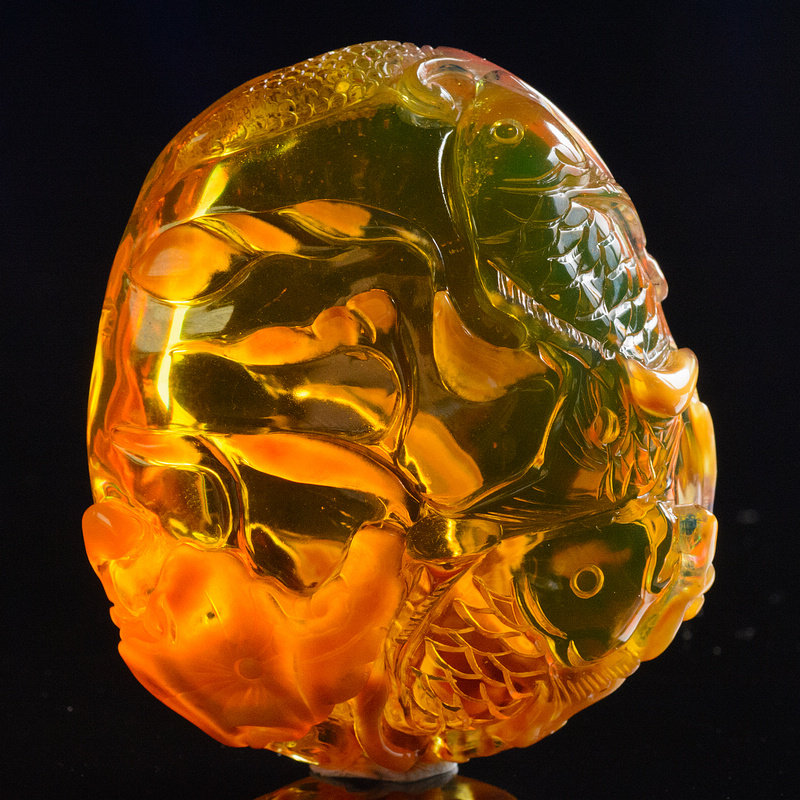 【强荧光】40.70g 精工罕见橙色蜜蜡年年有余把玩件 wyy12-16