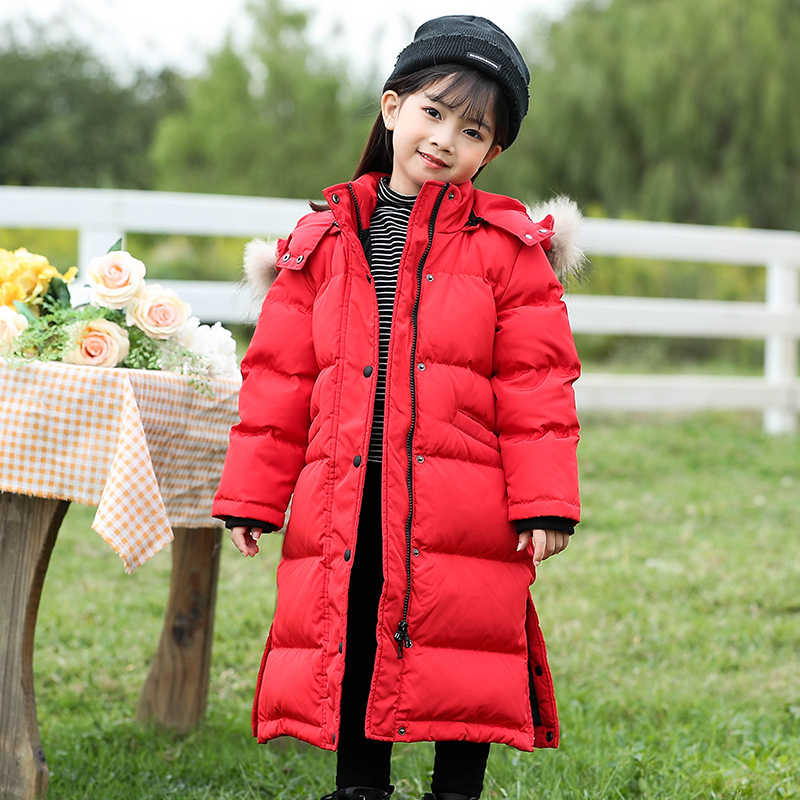 女童红色羽绒服中长款