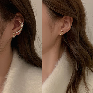 2021年新款S925银针简约五角星珍珠不对称耳钉耳骨夹一体式耳饰女
