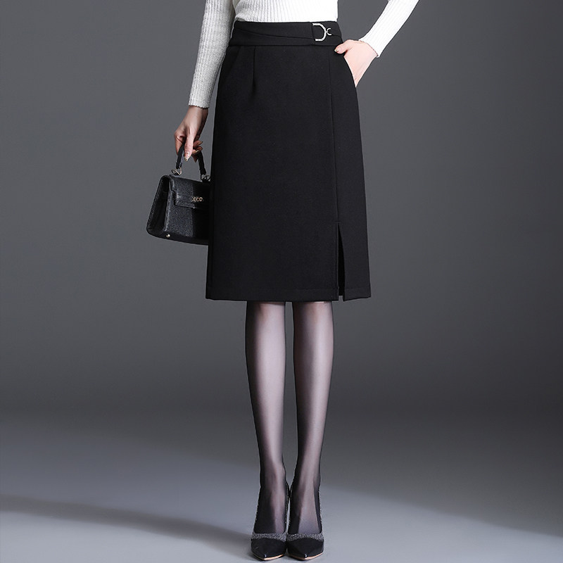 时尚黑色半身裙女2021秋季新款高腰开叉包臀裙显瘦直筒一步中长裙