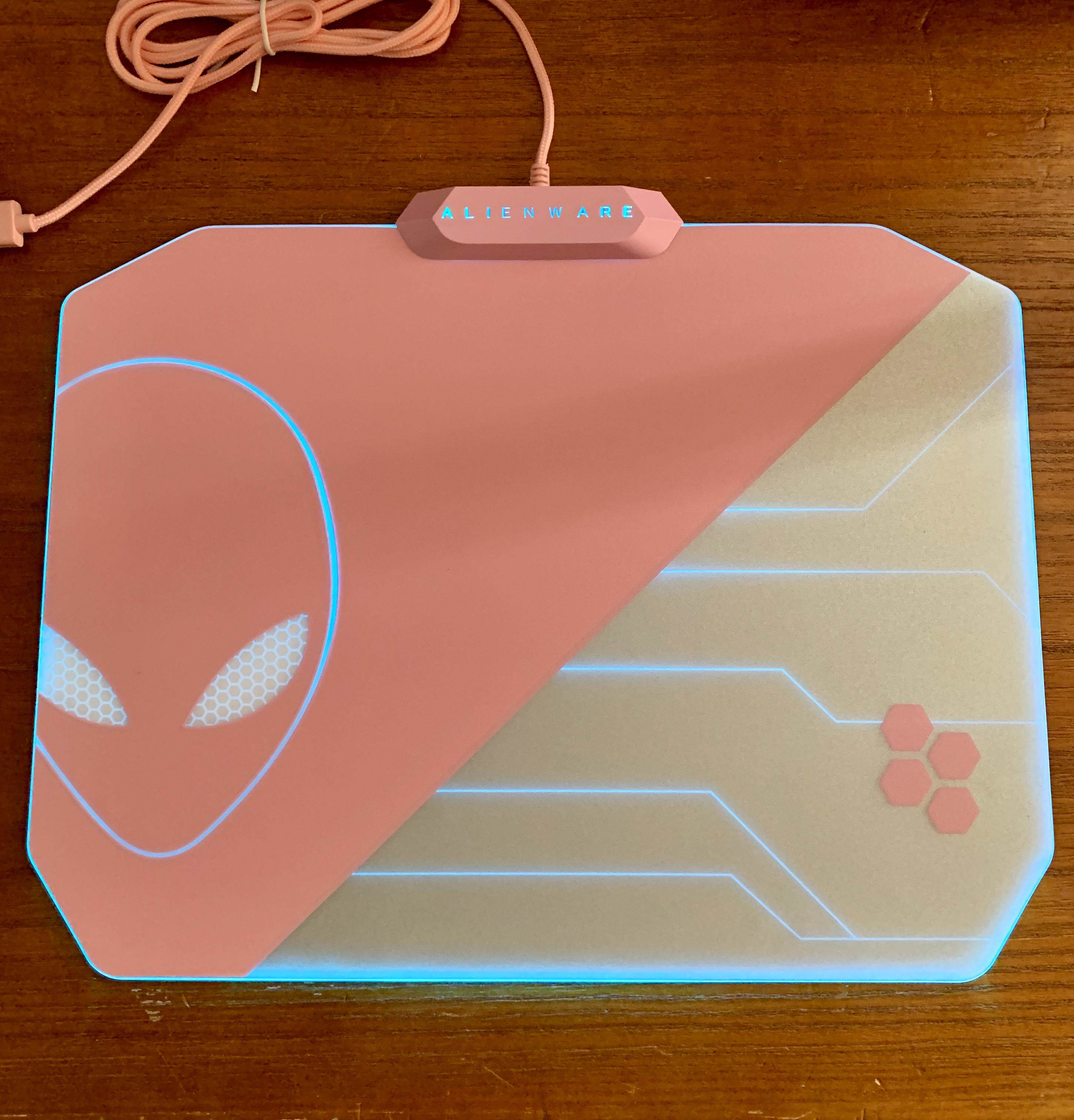 外星人alienwarergb幻彩发光超大号游戏鼠标垫键盘垫18w无线快充