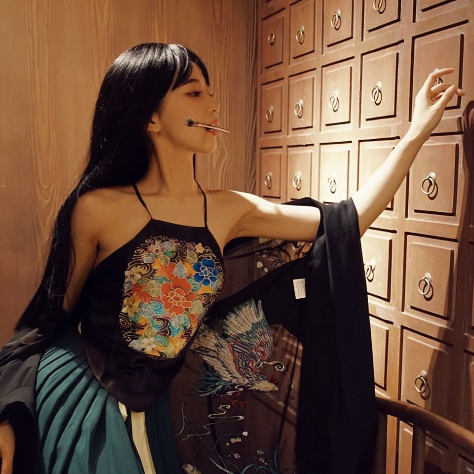 女士复古情趣古代肚兜式睡衣成人吊带内衣已售8新品淘宝￥48折后价￥4