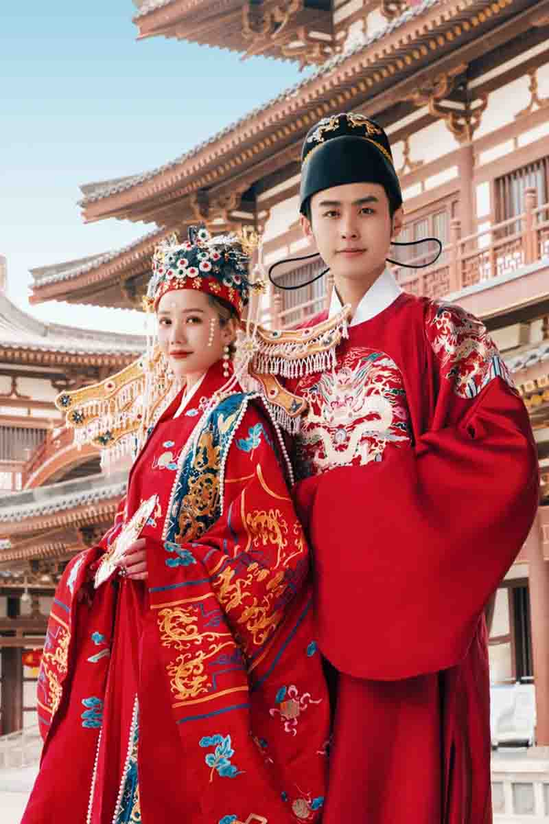 明制婚服凤冠霞帔
