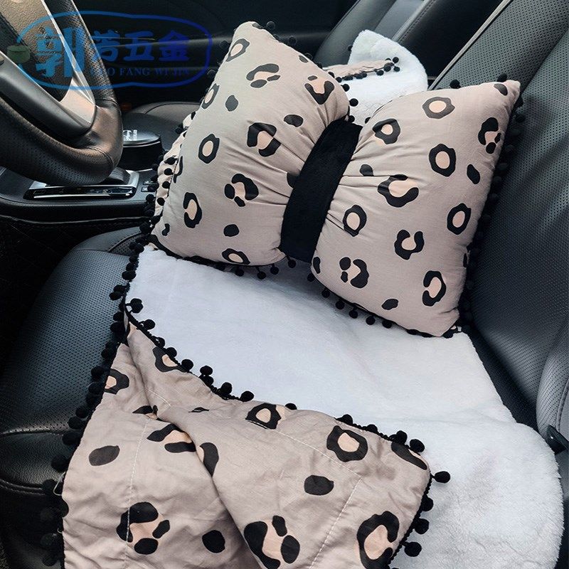 汽车抱枕被子两用车载三合一毯蝴蝶结车内靠枕女生可爱车上多功能