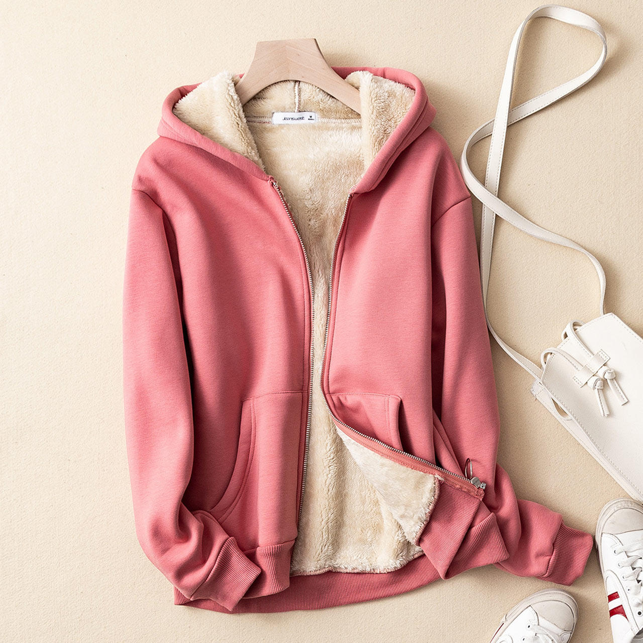 卫衣_真维斯秋冬2019外套宽松韩版洋气加绒加厚女士连帽卫衣女装潮ins