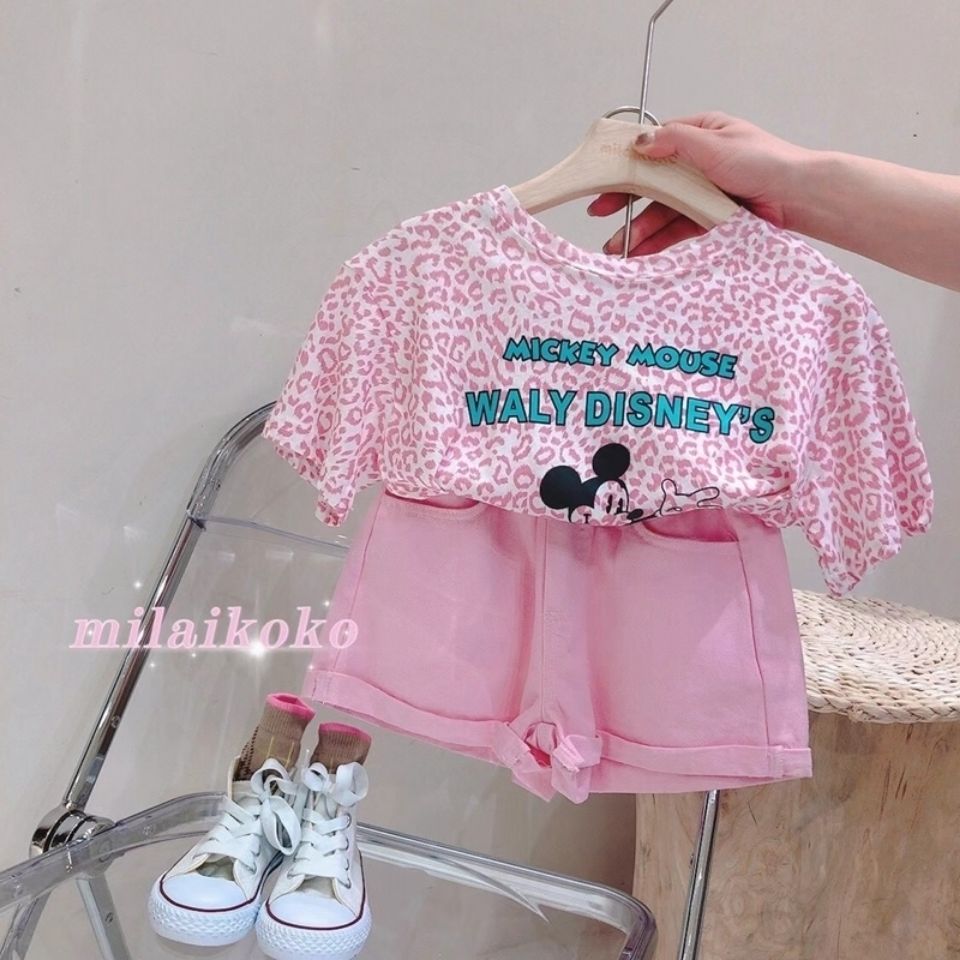 女童夏装套装2023新款儿童韩版豹纹T恤女宝宝洋气短袖短裤两件套.