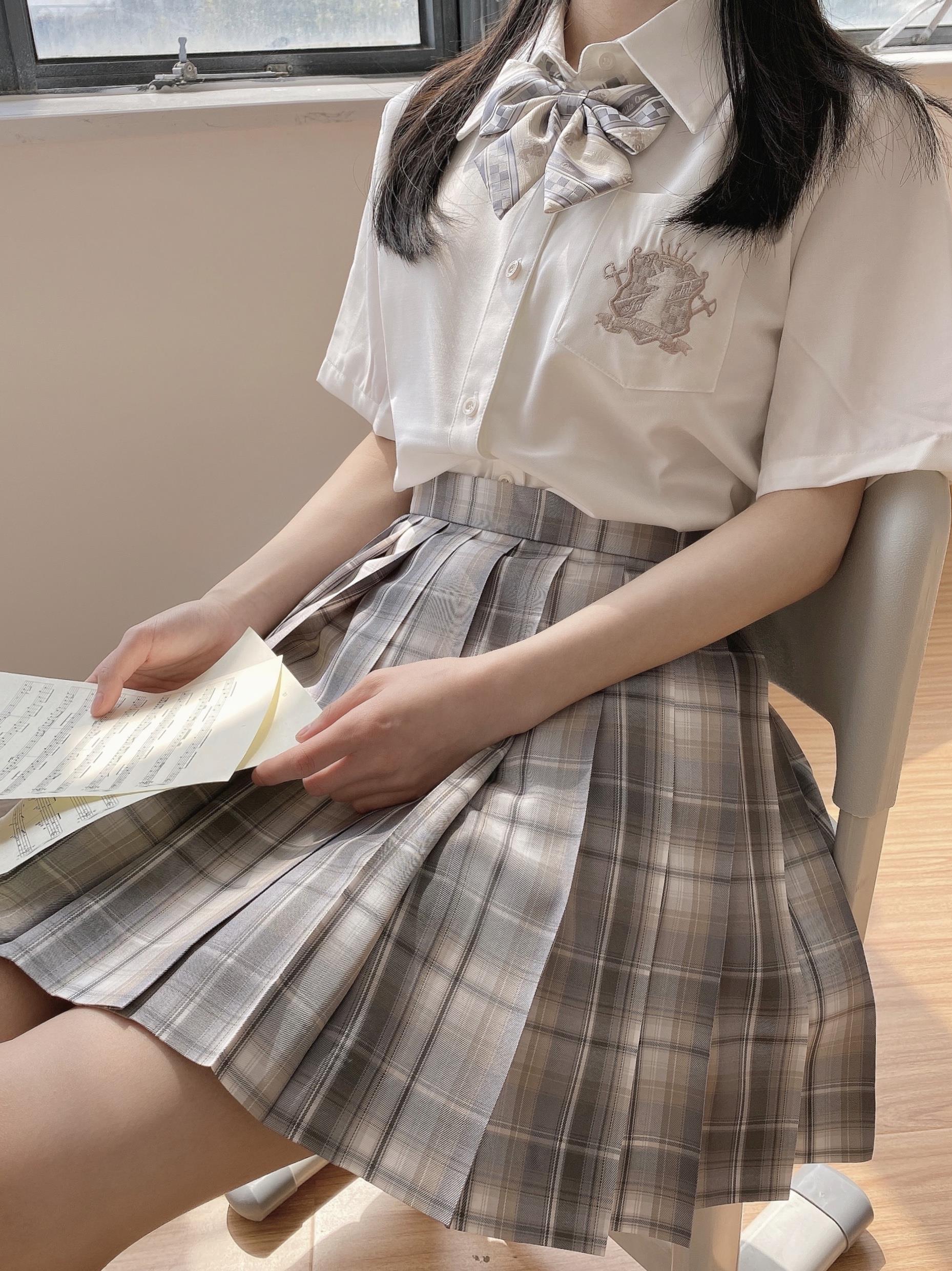 神仙club原创jk格裙白皇后制服贵族灰格裙7天内发