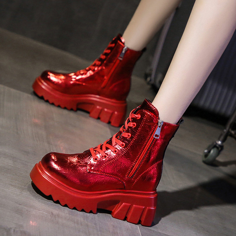 马丁靴女红色