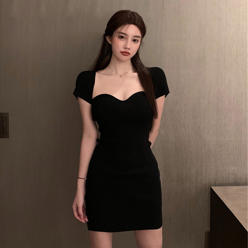 黑色修身性感连衣裙女装2024夏季新款韩版小个子紧身气质包臀短裙