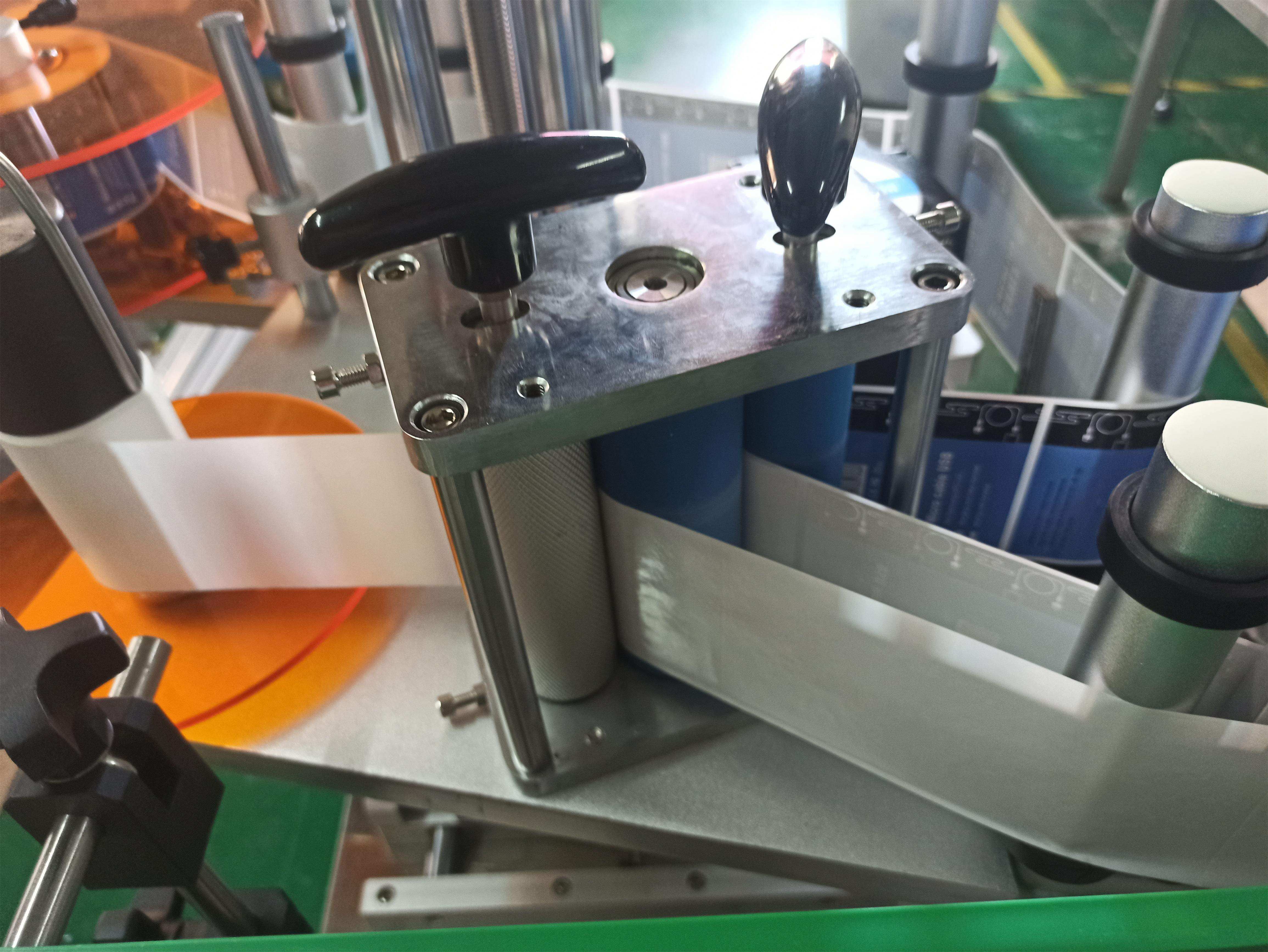 滚筒全自动贴标机牵引标签配件平面标签机包胶标配贴标机