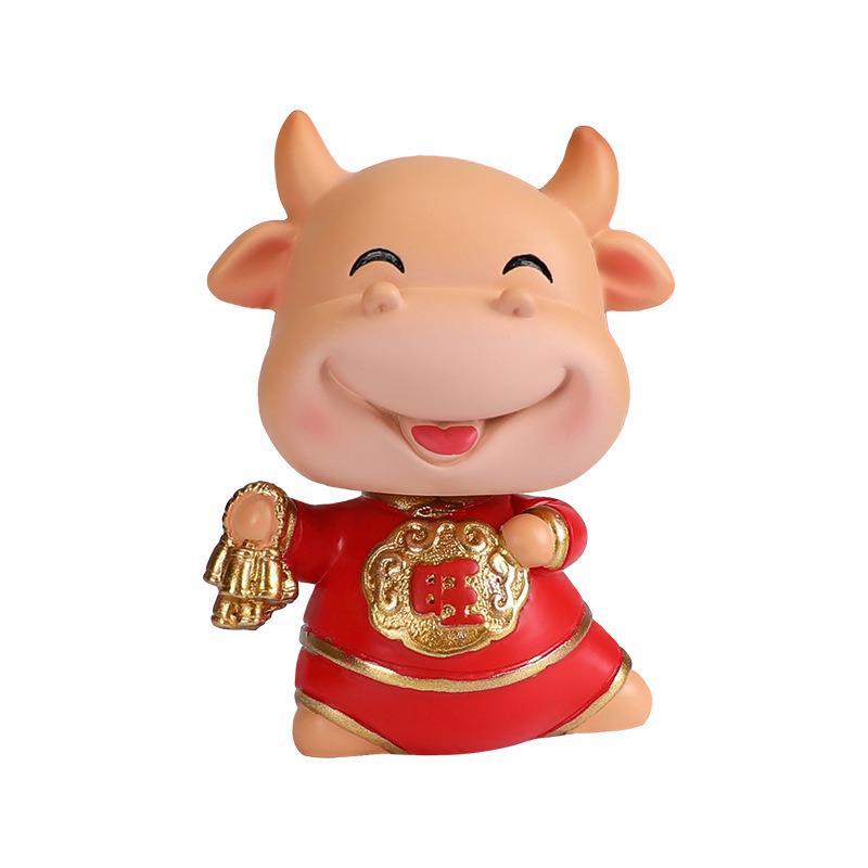 新年本命年卡通牛摆件车载平安创意可爱招财摇头办公室桌面装饰品