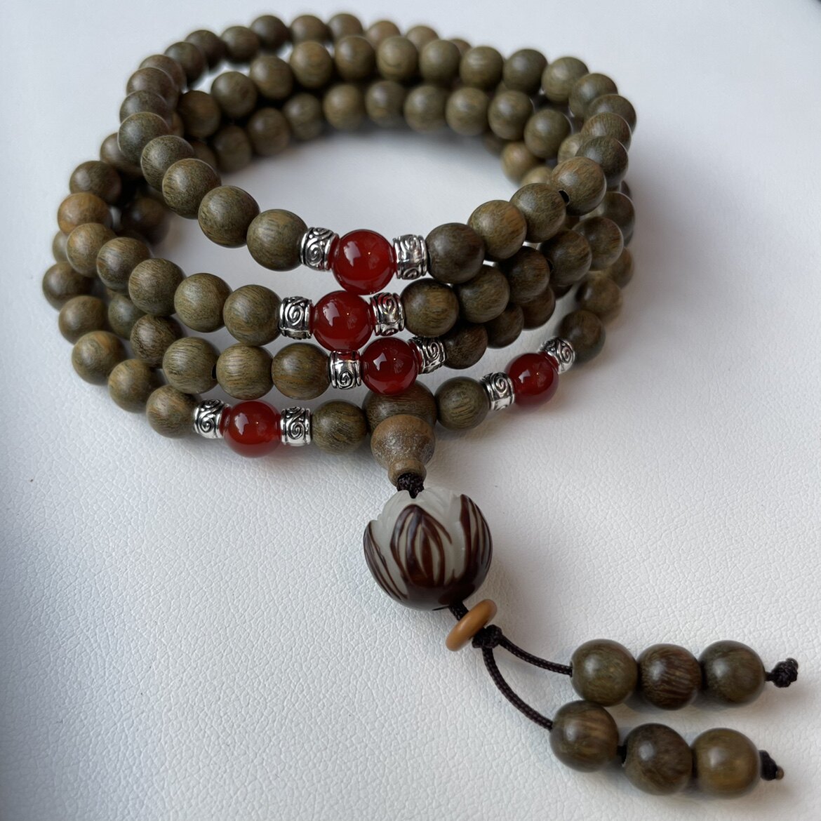 绿檀木108佛珠木质饰品佛系手串手链自然清香新老料檀香文玩 包邮