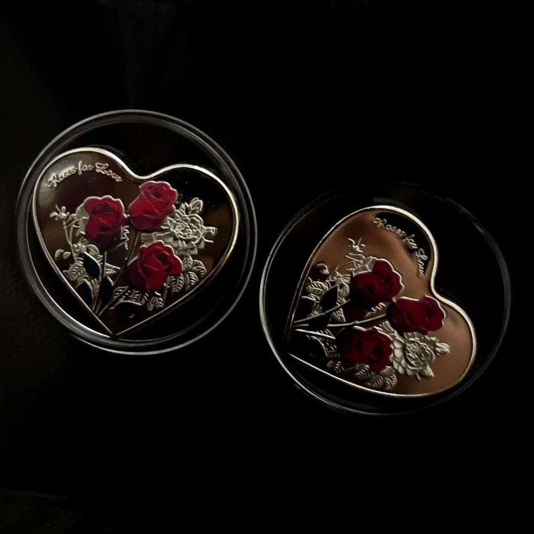 圣冠心形玫瑰纪念币中藏博物馆新型心型52种语言创意/设计玩具
