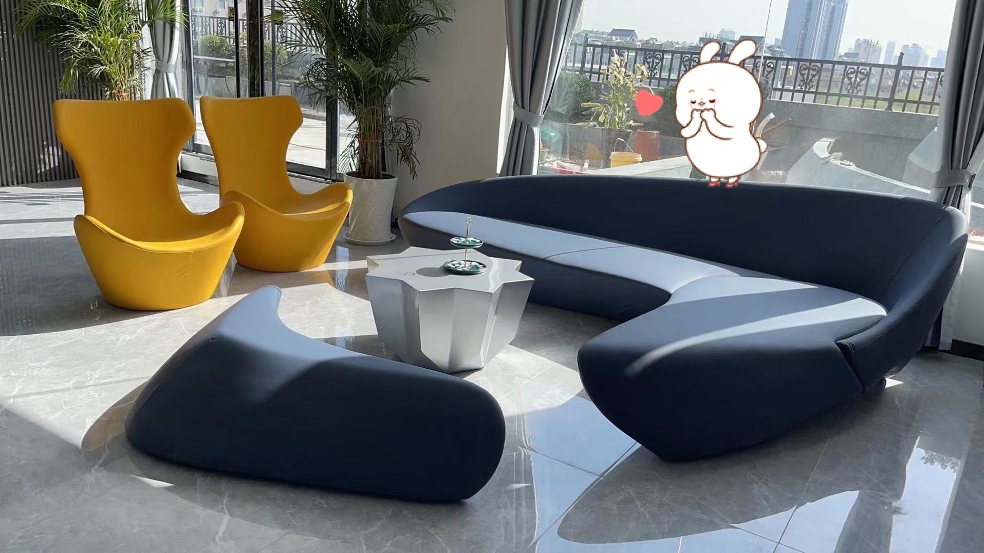 承颜北欧现代扎哈设计师玻璃钢月亮沙发美容院酒店大堂艺术弧形转