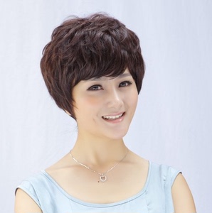 假发女短发妈妈款中老年图片