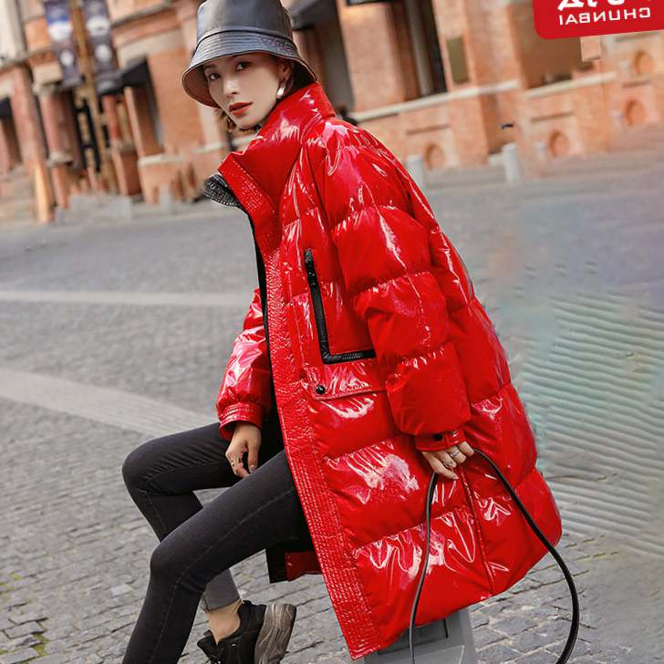 红色3漆皮羽绒服女中长款过膝2020年冬大牌高端免洗亮面外套常规