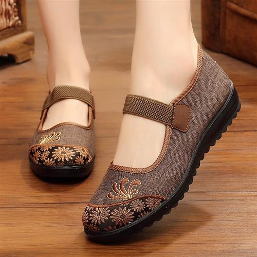 老北京布鞋女新款软底舒适妈妈鞋老太太中老年人平底一y脚蹬休闲 - 晓
